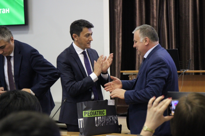 Министр здравоохранения Республики Узбекистан посетил Педиатрический университет 7