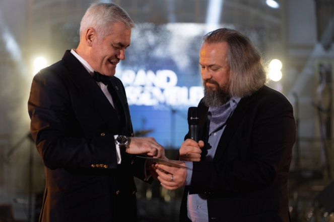 Денис Заславский награжден медалью в честь юбилея Национальной академии микологии