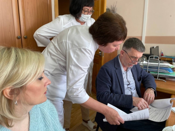 Алтайский край по уровню оказания помощи достиг очень хороших показателей: эксперты НМИЦ СПбГПМУ подвели итоги анализа медучреждений региона 17