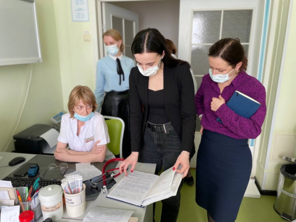 Алтайский край по уровню оказания помощи достиг очень хороших показателей: эксперты НМИЦ СПбГПМУ подвели итоги анализа медучреждений региона 19