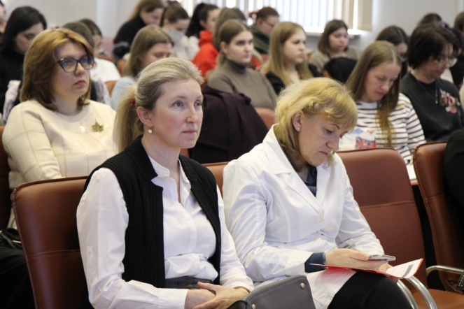 Нужны все специальности: студенты старших курсов Педиатрического университета встретились с главными врачами больниц Псковской области и представителями регионального Комитета по здравоохранению 3