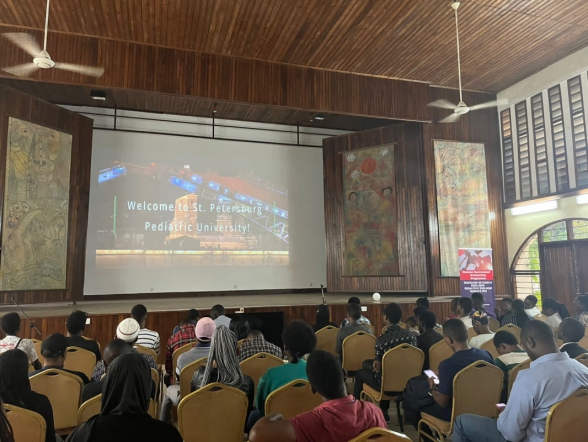 Педиатрический университет принял участие в выставке-презентации «Российское образование - Африке» 1