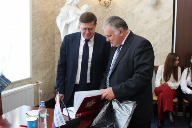 Администрация Педиатрического университета заключила соглашение о сотрудничестве с Профкомом обучающихся 23