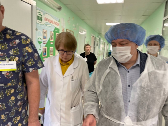 Уровень новосибирских врачей самодостаточен, а с трудными пациентами наш федеральный центр готов помогать: четвертый визит в регион экспертов НМИЦ СПБГПМУ показал значимые результаты 18