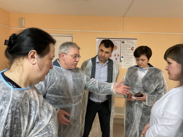 Уровень новосибирских врачей самодостаточен, а с трудными пациентами наш федеральный центр готов помогать: четвертый визит в регион экспертов НМИЦ СПБГПМУ показал значимые результаты 63