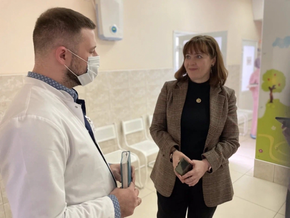 Новокузнецк – Кемерово: специалисты НМИЦ Педиатрического университета отметили направления для улучшения в региональной системе оказания помощи детям 43