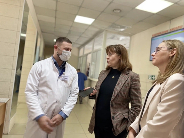 Новокузнецк – Кемерово: специалисты НМИЦ Педиатрического университета отметили направления для улучшения в региональной системе оказания помощи детям 47