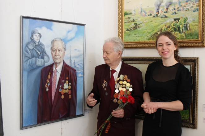 Свет Тихвинский посетил выставку ко Дню Победы в Союзе художников