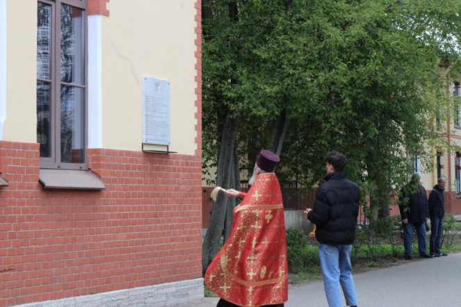 Война заканчивается, когда похоронен последний солдат: в Педиатрическом университете увековечили память сотрудников, погибших в годы Великой Отечественной войны 14