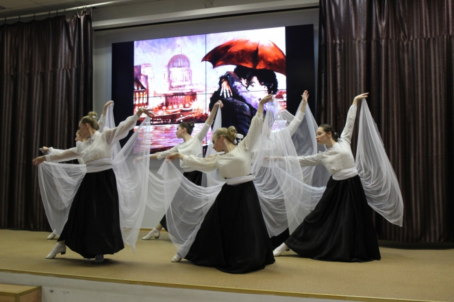 Студенты Педиатрического университета исполнили песни о мире, весне и любви к жизни 6