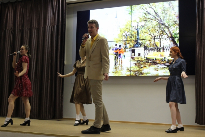 Студенты Педиатрического университета исполнили песни о мире, весне и любви к жизни 8