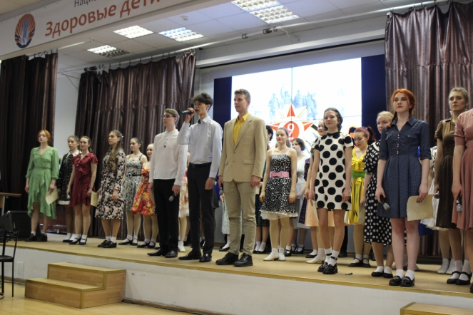 Студенты Педиатрического университета исполнили песни о мире, весне и любви к жизни 39