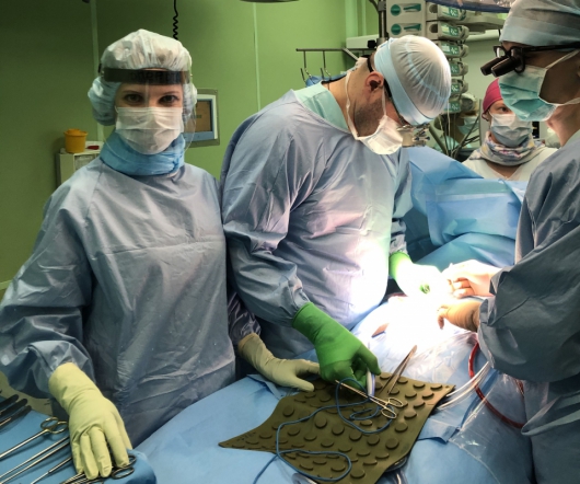 Ректор Педиатрического университета Дмитрий Иванов поздравил медицинских сестер с профессиональным праздником