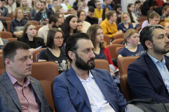 В Педиатрическом университете прошла ярмарка вакансий 15