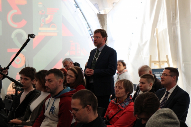 Издания Педиатрического университета представили на Петербургском книжном салоне 15