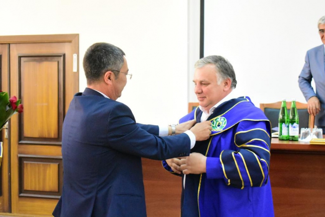 Дмитрий Иванов – почётный профессор Ташкентского Педиатрического медицинского университета 1