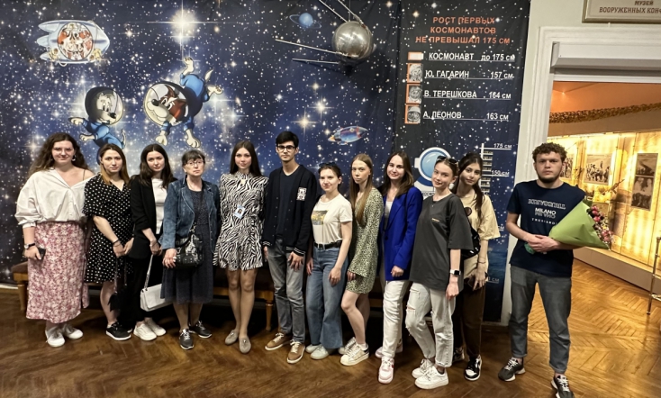 Второкурсники Педиатрического университета посетили Военно-медицинский музей