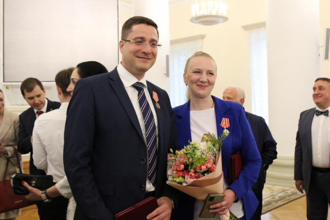 Губернатор отметил труд врачей Педиатрического университета 26