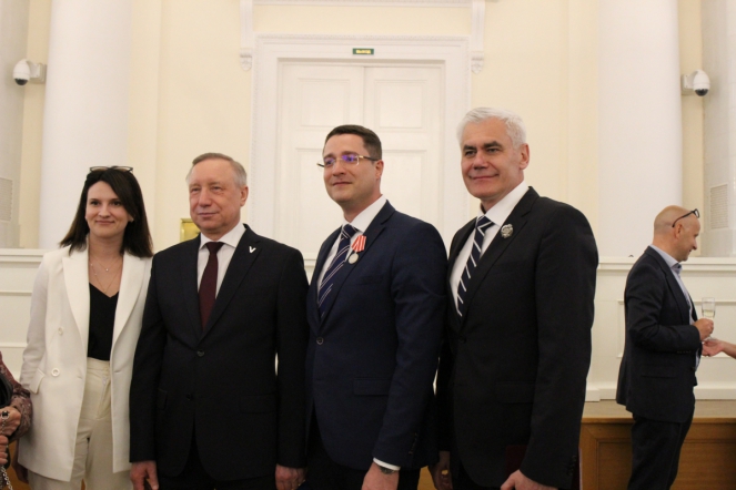 Губернатор отметил труд врачей Педиатрического университета 31