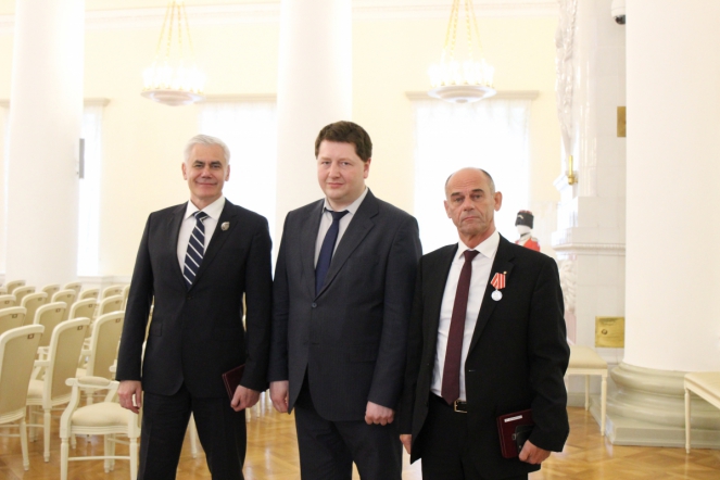 Губернатор отметил труд врачей Педиатрического университета 34