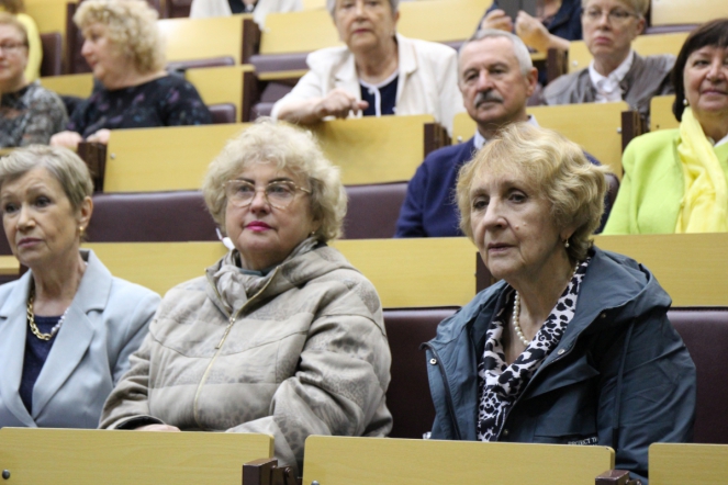 Полвека в педиатрии: в Санкт-Петербургском медицинском педиатрическом университете собрались те, кто закончили вуз 45 и 50 лет назад 25