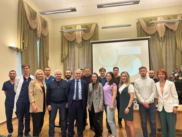 Заведующий кафедрой общей хирургии с курсом эндоскопии Педиатрического университета провёл мастер-класс в Мариинской больнице 1