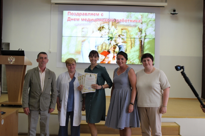 Дмитрий Иванов отметил благодарностями сотрудников Педиатрического университета