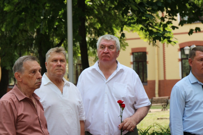 Педиатрический университет присоединился к всероссийской акции «Минута молчания» 4