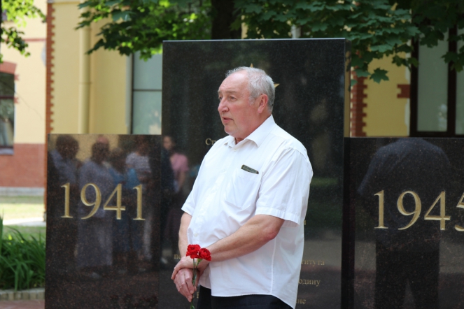 Педиатрический университет присоединился к всероссийской акции «Минута молчания» 16