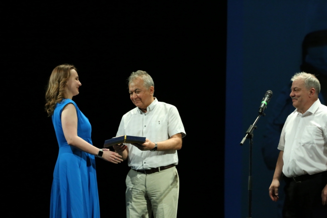 В Педиатрическом университете вручили дипломы выпускникам 16