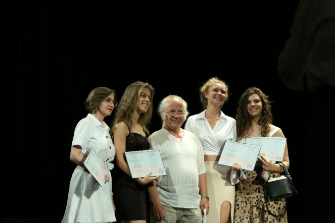 В Педиатрическом университете вручили дипломы выпускникам 20