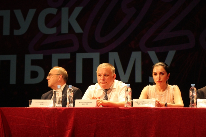 В Педиатрическом университете вручили дипломы выпускникам 37