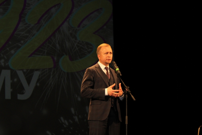 В Педиатрическом университете вручили дипломы выпускникам 67