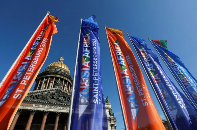 Педиатрический университет выходит в Африку