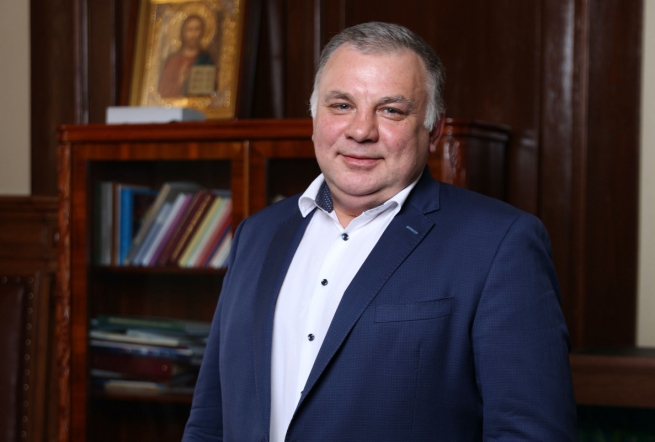 «С десяти лет я хотел быть детским врачом»: ректор СПбГПМУ Дмитрий Иванов о столетней истории вуза, новом поколении врачей и особенностях профессии