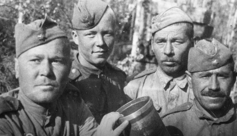 9 августа - День окончания Ленинградской битвы