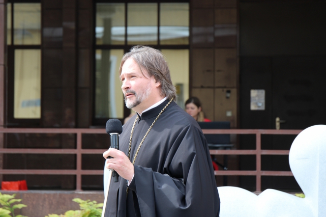 В Педиатрическом университете открыли скульптурную композицию «Ожидание новой жизни» 14