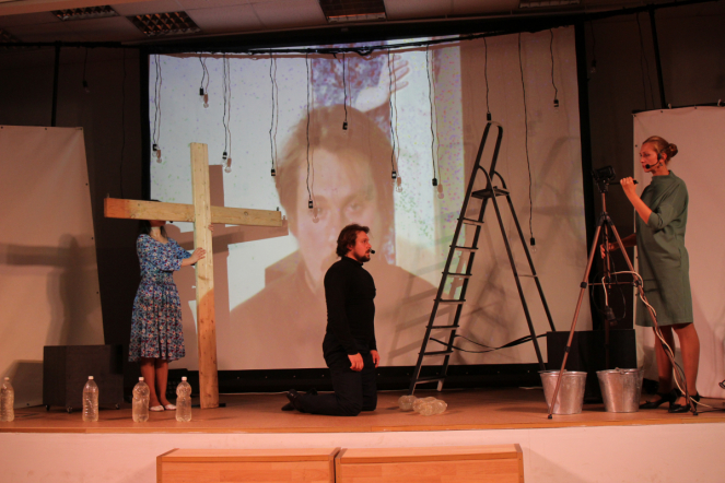 Студенты Педиатрического университета посетили спектакль, посвящённый Бесланской трагедии 12