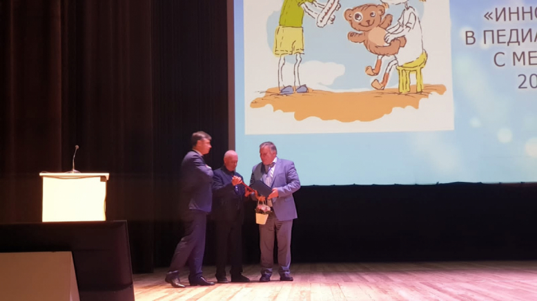 Ректора Санкт-Петербургского государственного педиатрического медицинского университета наградили премией академика Ю.Е. Вельтищева