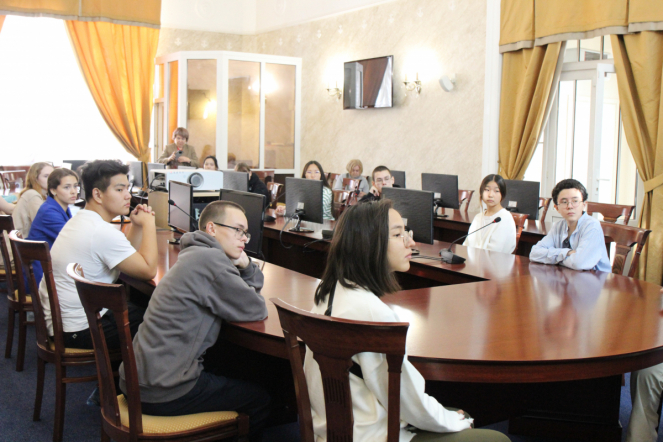 Школьники из Бурятии посетили Педиатрический университет 2