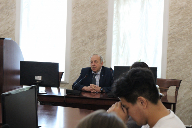 Школьники из Бурятии посетили Педиатрический университет 4