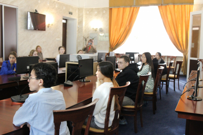 Школьники из Бурятии посетили Педиатрический университет 12