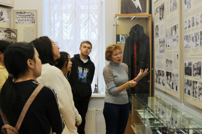 Школьники из Бурятии посетили Педиатрический университет 18