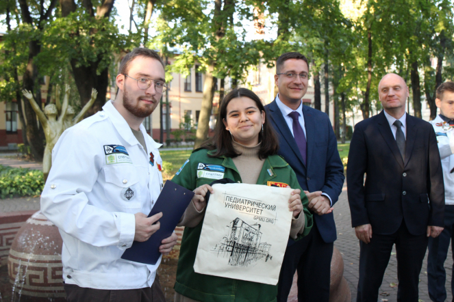 Это настоящая студенческая весна: в Педиатрическом университете наградили бойцов медицинских отрядов 22