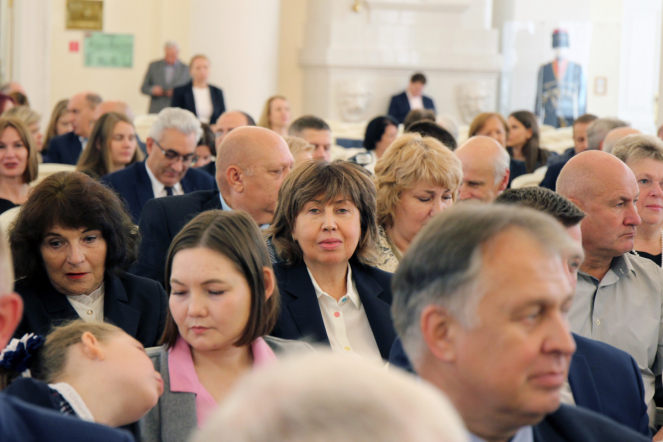 Губернатор отметил труд врачей Педиатрического университета 4