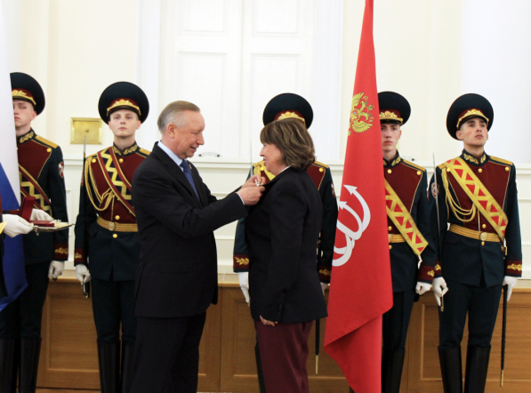 Губернатор отметил труд врачей Педиатрического университета 8