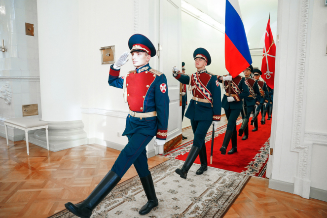 Губернатор отметил труд врачей Педиатрического университета 13