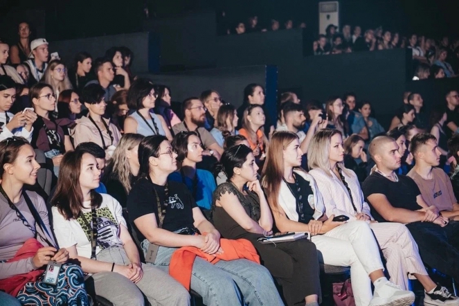 Студенты Педиатрического университета стали участниками седьмого образовательного заезда «Нас не отменишь»