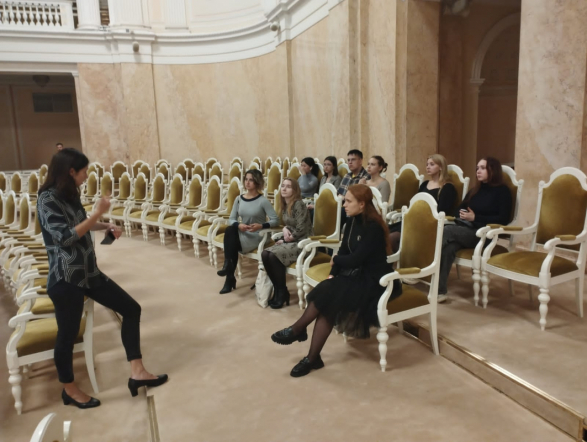 Студенты Педиатрического университета посетили Мариинской дворец 2