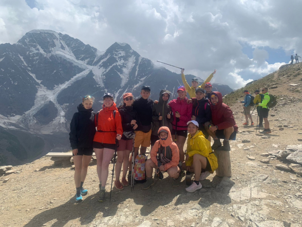 Студенты Педиатрического университета поднялись на Эльбрус 4